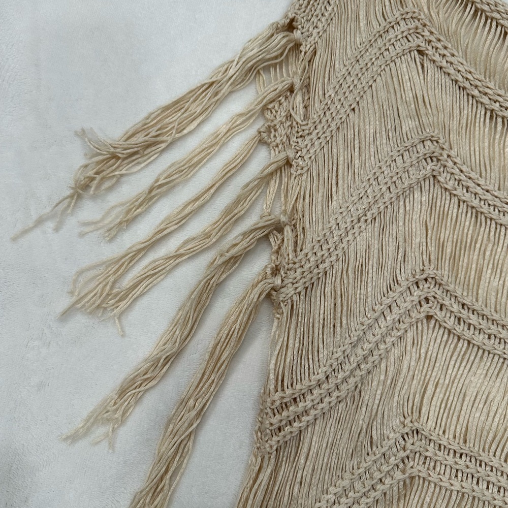 Anthropologie Ivory Crochet Fringe Poncho, Size One Size, EUC - Picture 7 of 10